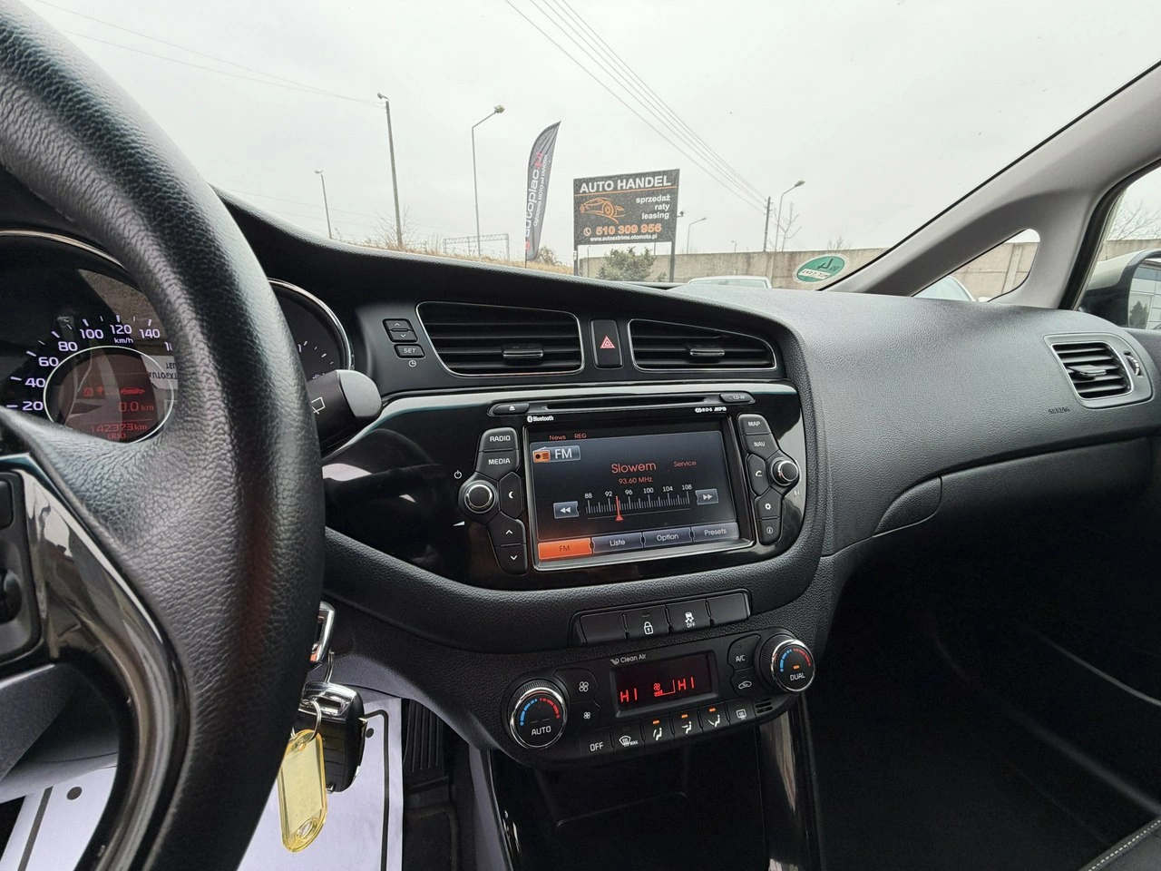 Kia Ceed - Zdjęcie 28