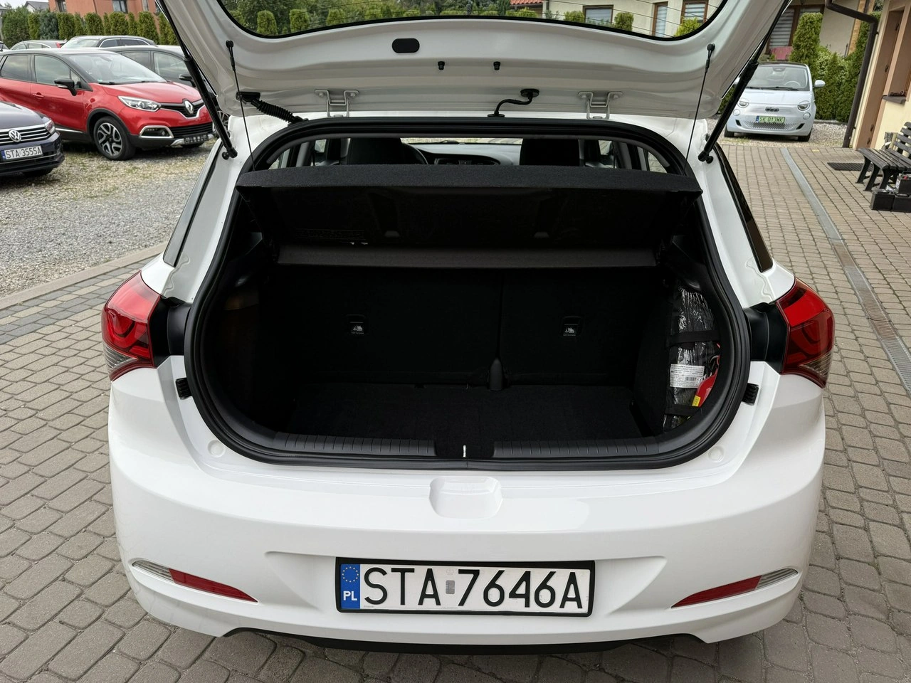 Hyundai i20 - Zdjęcie 23