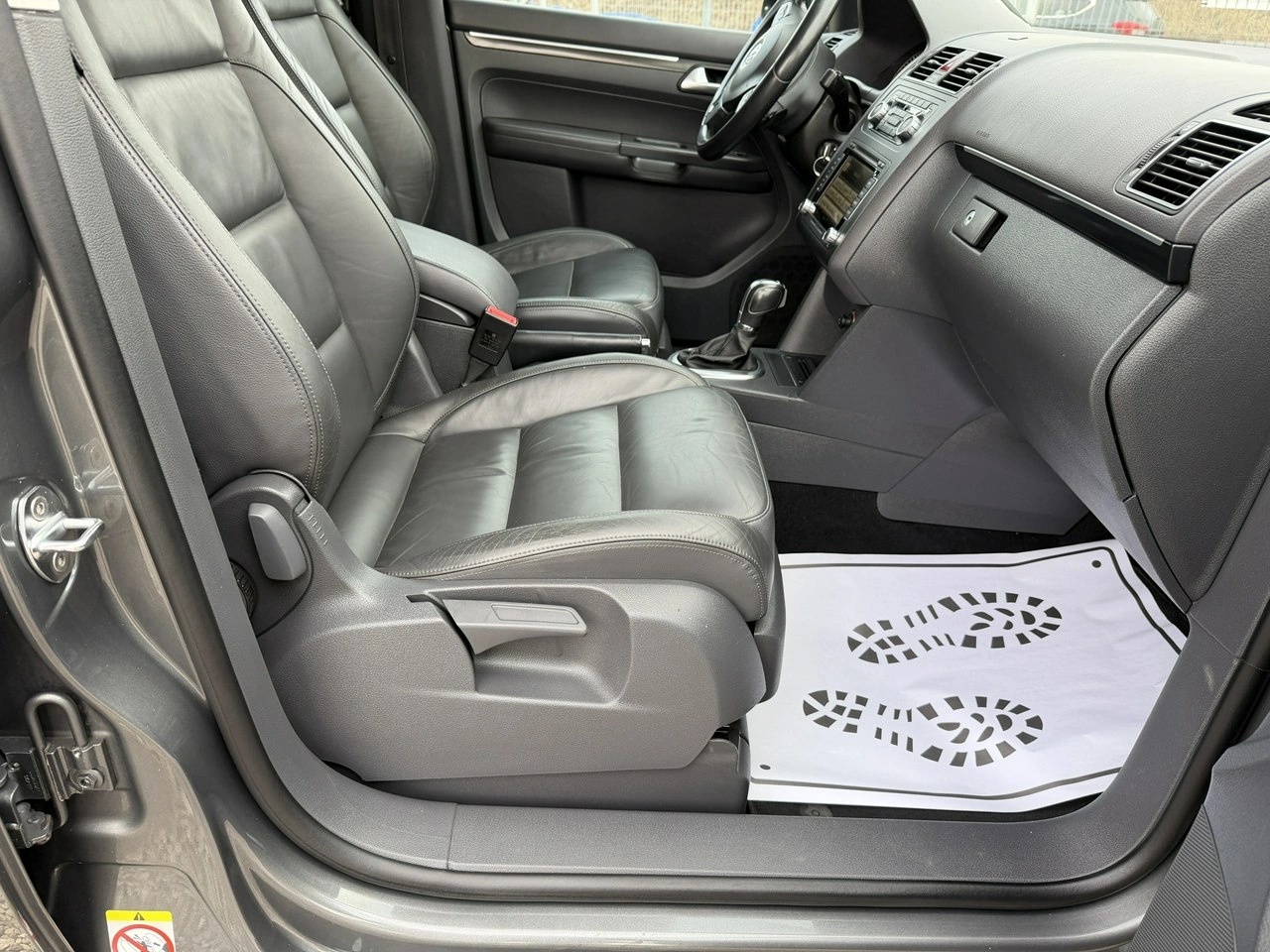 Volkswagen Touran - Zdjęcie 9