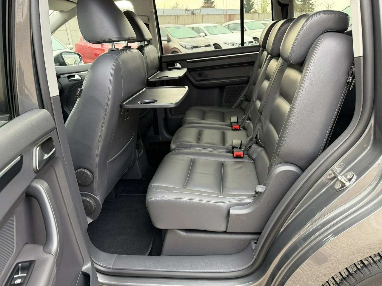 Volkswagen Touran - Zdjęcie 10