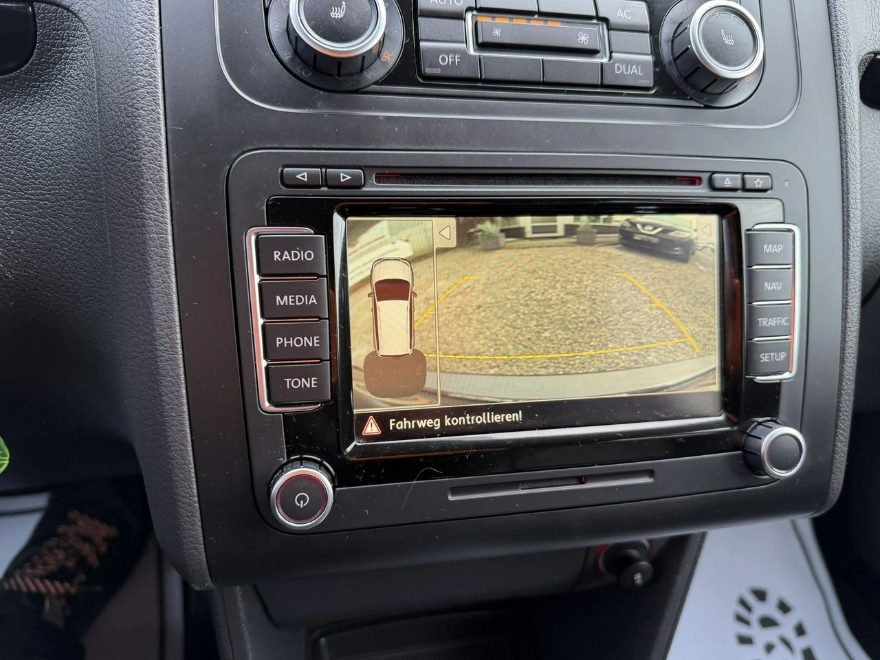 Volkswagen Touran - Zdjęcie 11