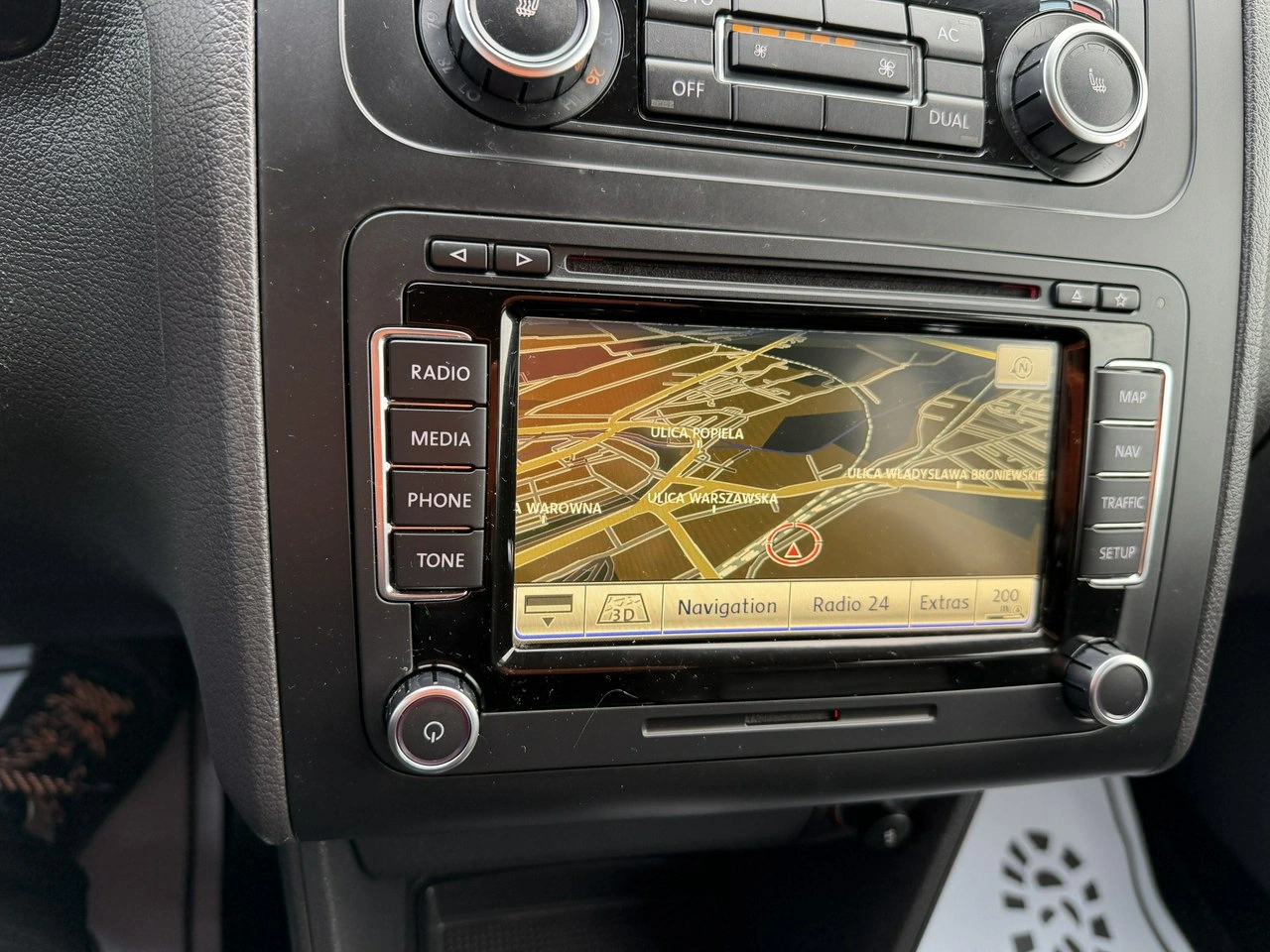 Volkswagen Touran - Zdjęcie 21