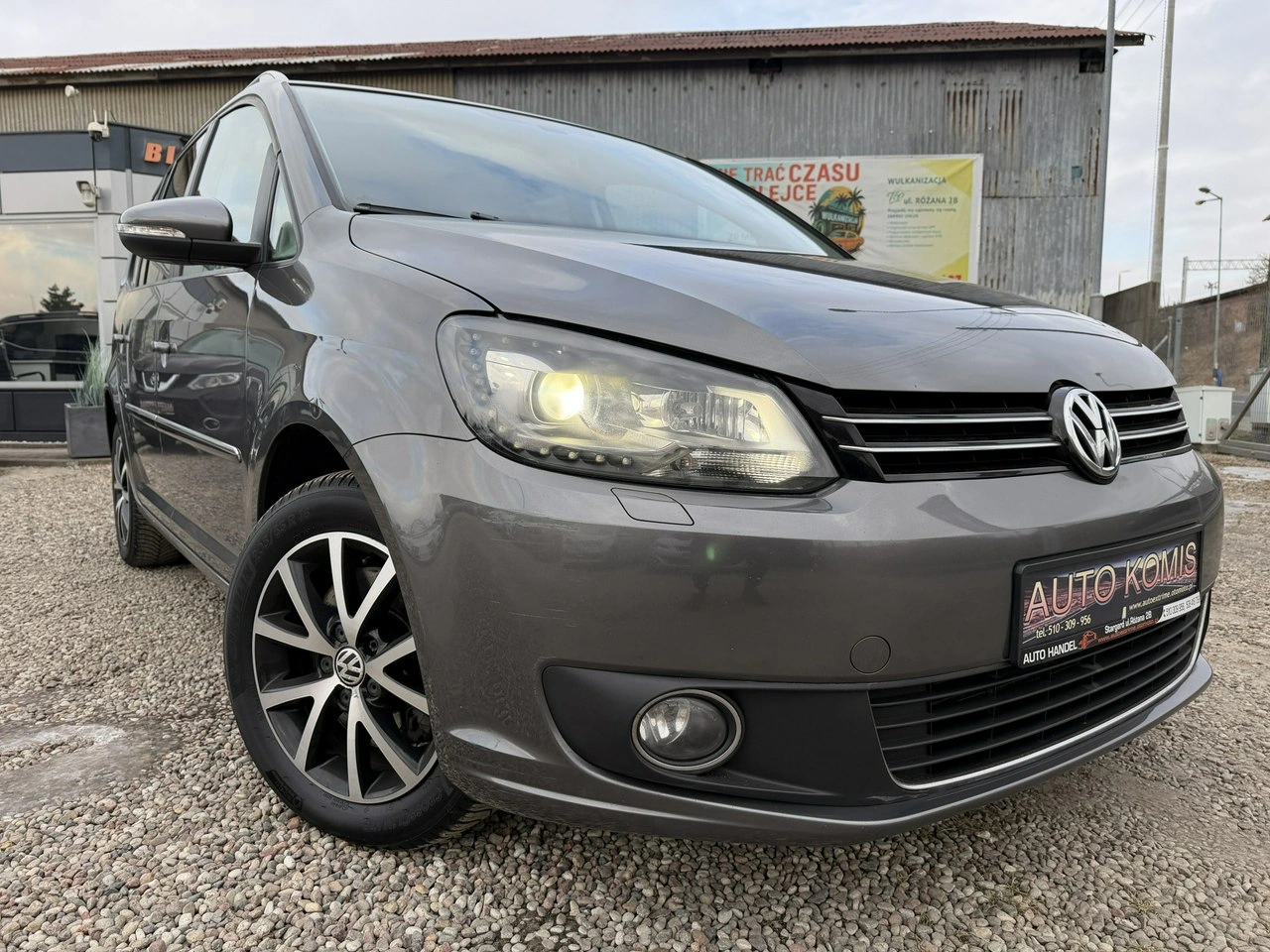 Volkswagen Touran - Zdjęcie 2