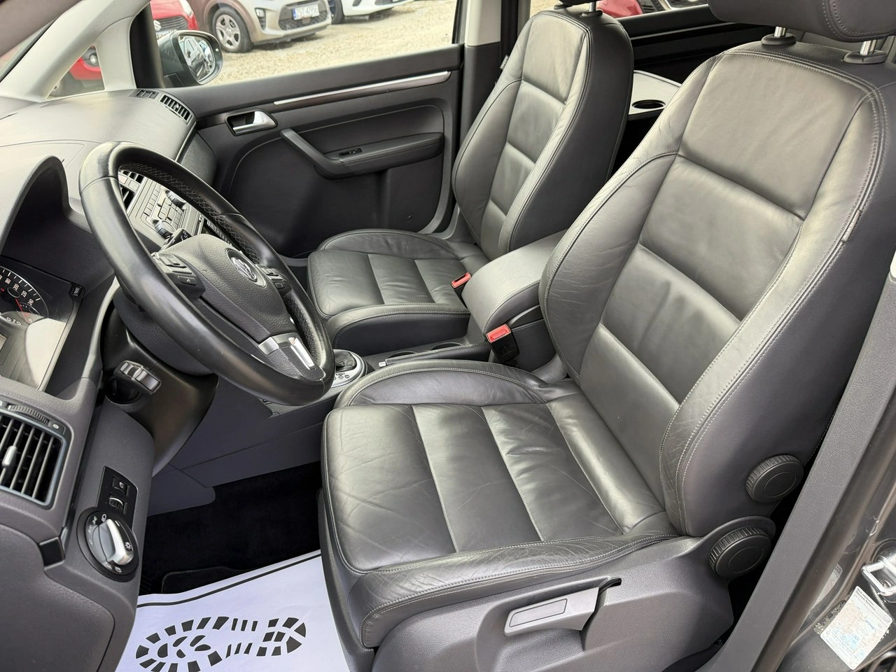 Volkswagen Touran - Zdjęcie 29