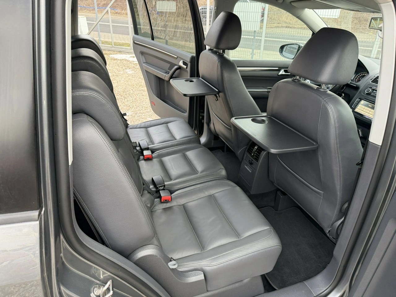 Volkswagen Touran - Zdjęcie 33