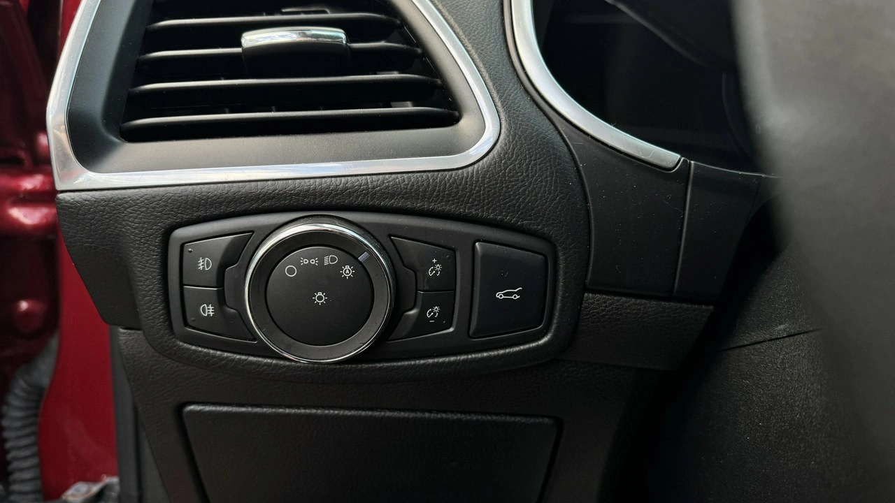 Ford Edge - Zdjęcie 18