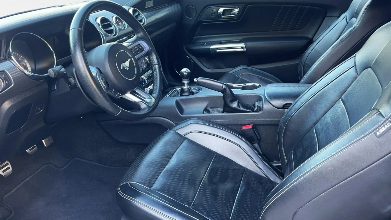 Ford Mustang - Zdjęcie 6