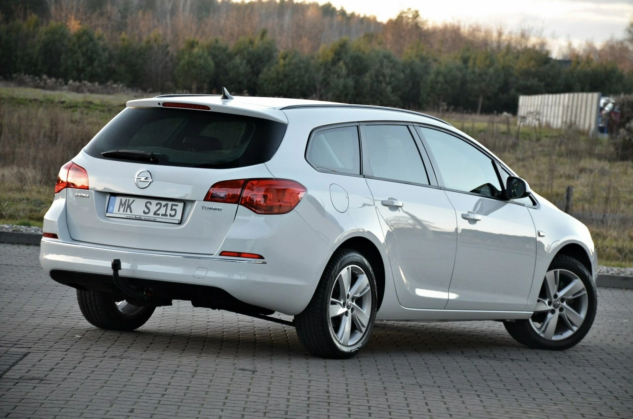 Opel Astra - Zdjęcie 10