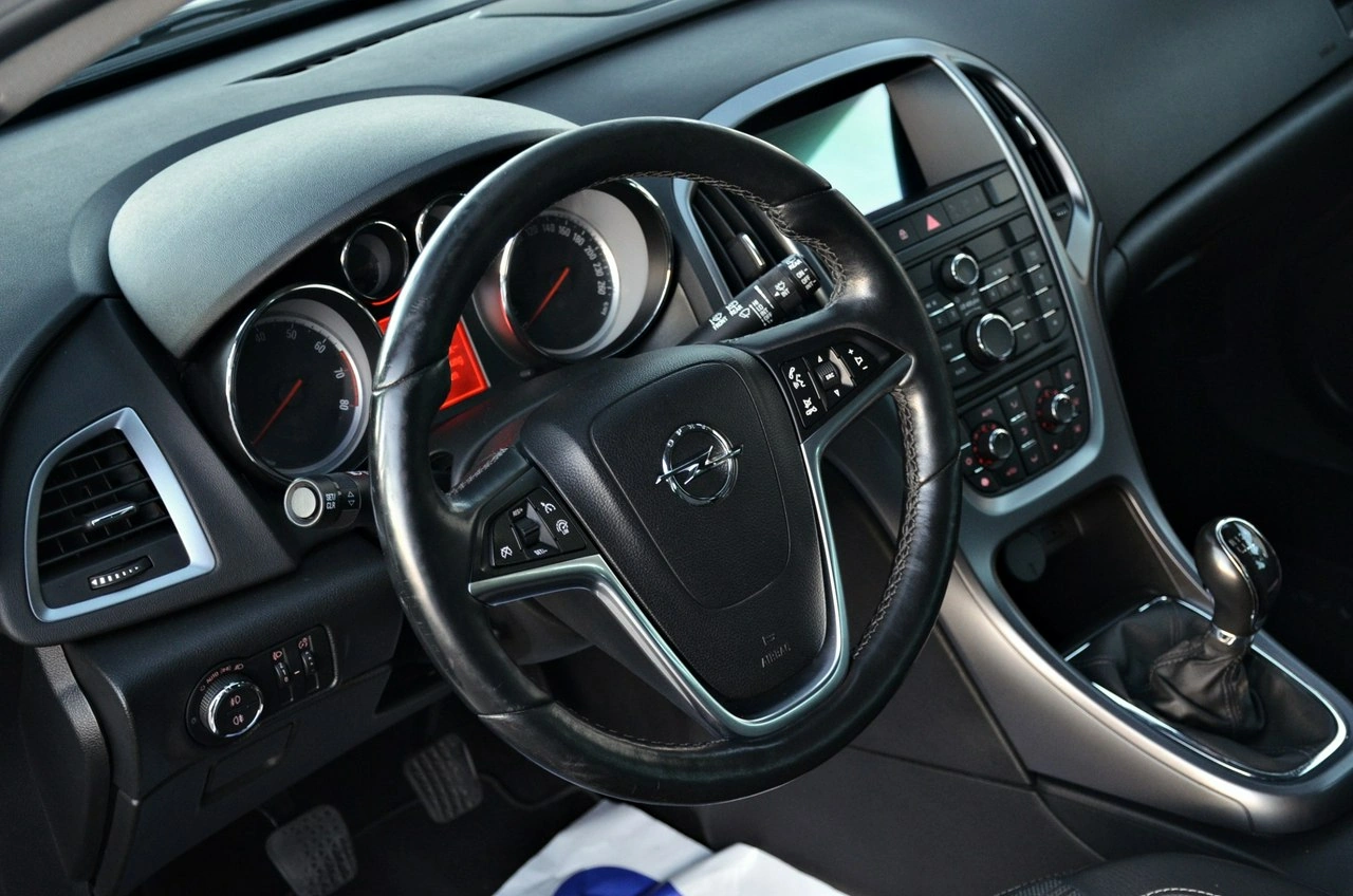 Opel Astra - Zdjęcie 13