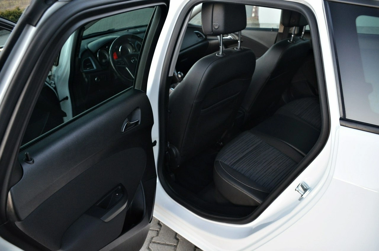 Opel Astra - Zdjęcie 15