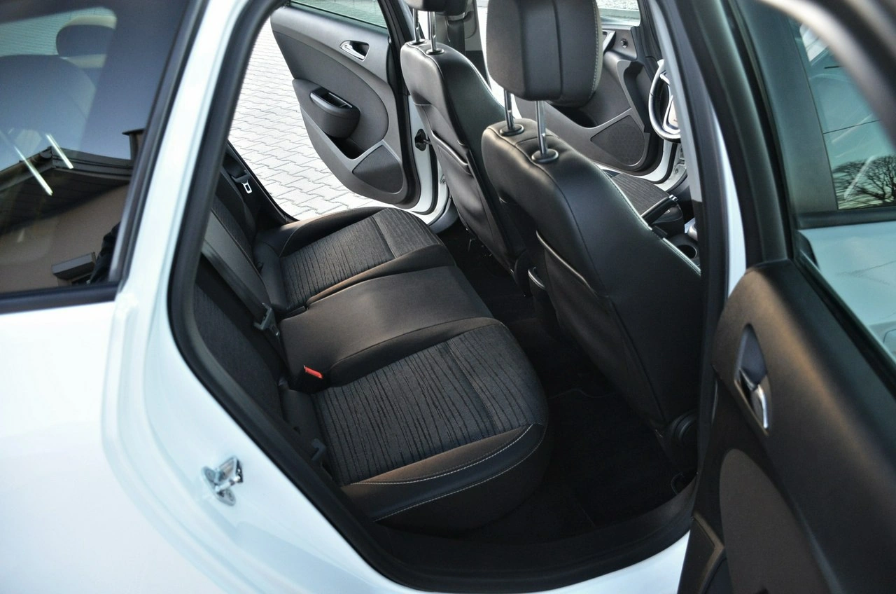 Opel Astra - Zdjęcie 16