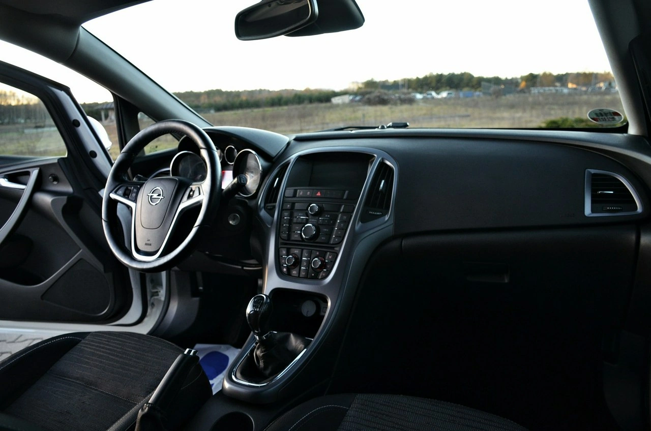 Opel Astra - Zdjęcie 17