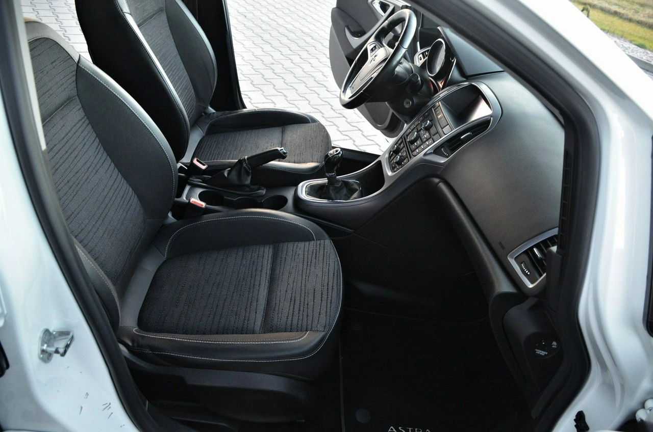 Opel Astra - Zdjęcie 20
