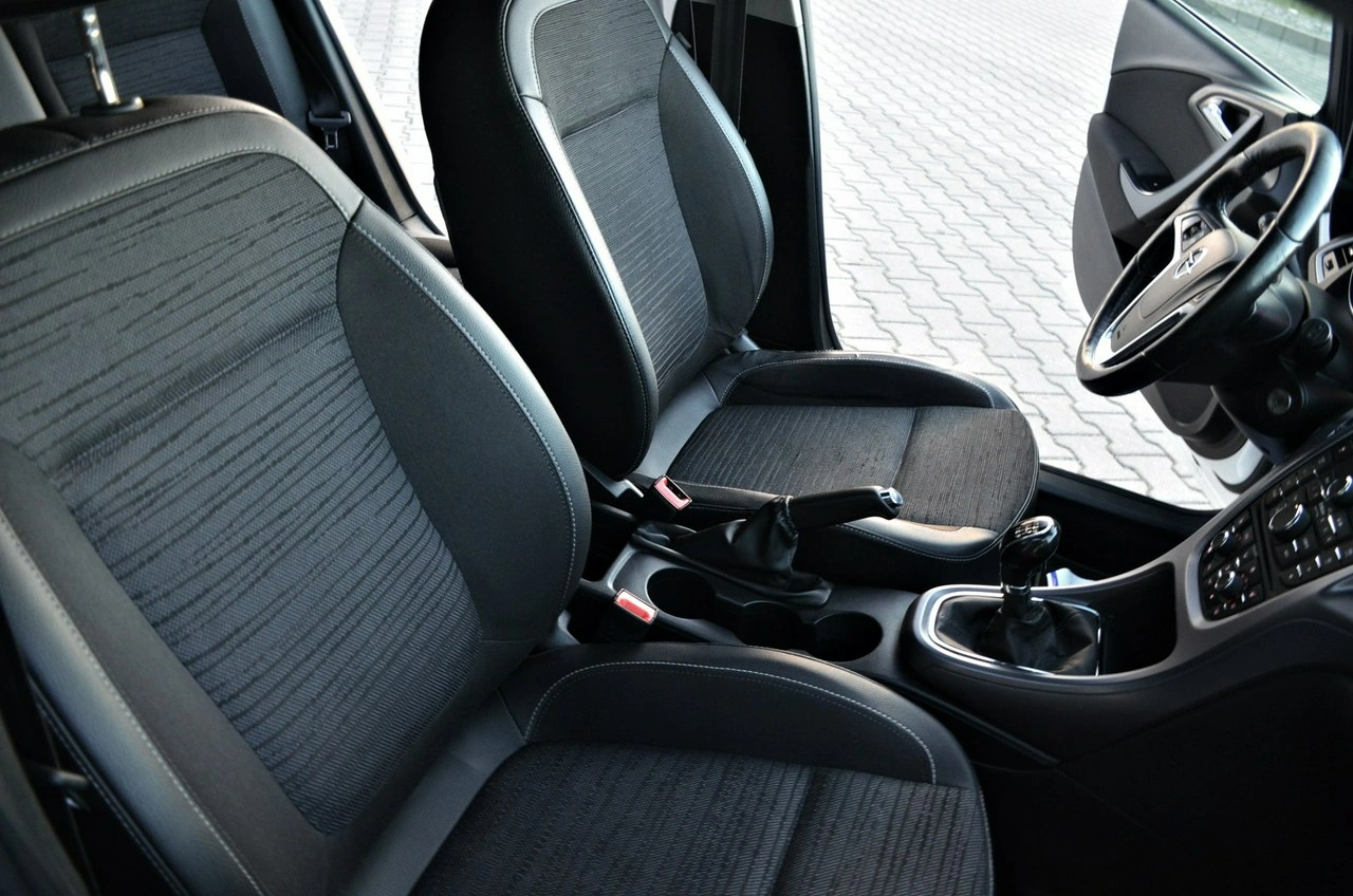 Opel Astra - Zdjęcie 21