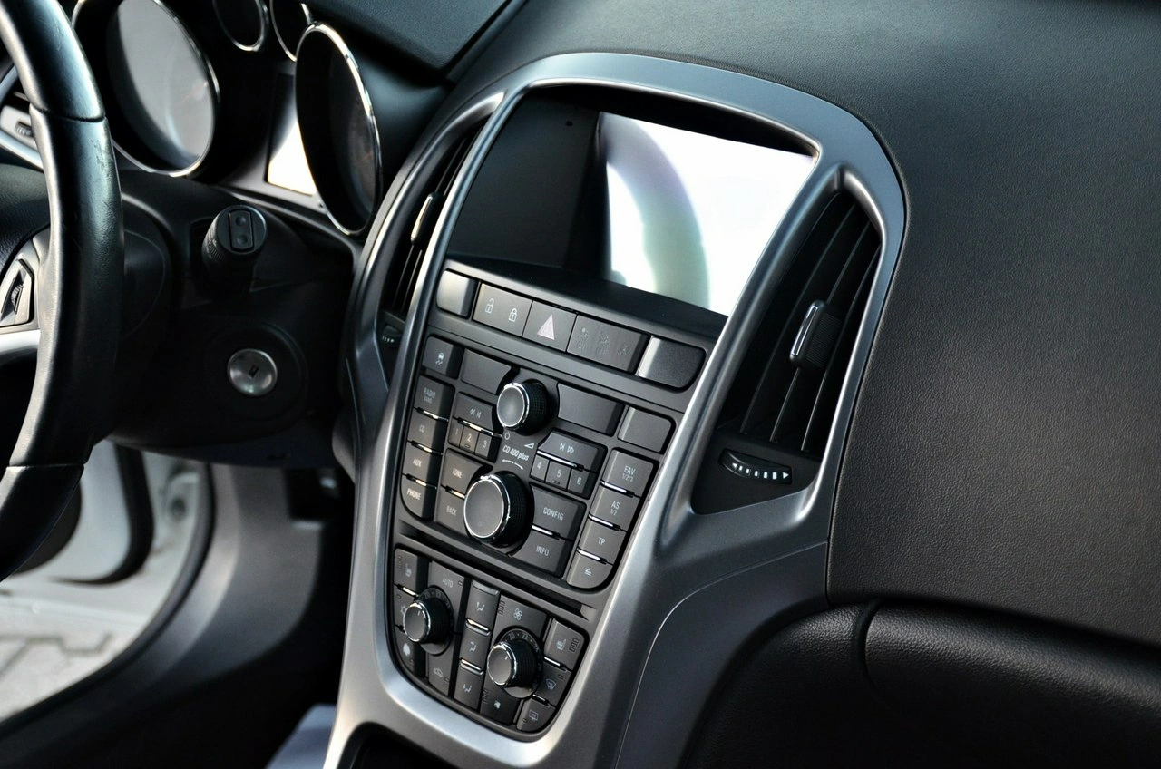 Opel Astra - Zdjęcie 22