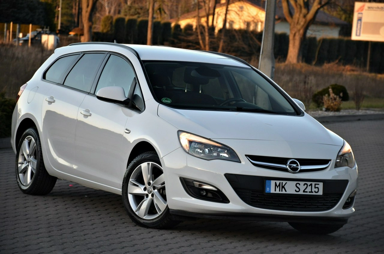 Opel Astra - Zdjęcie 2