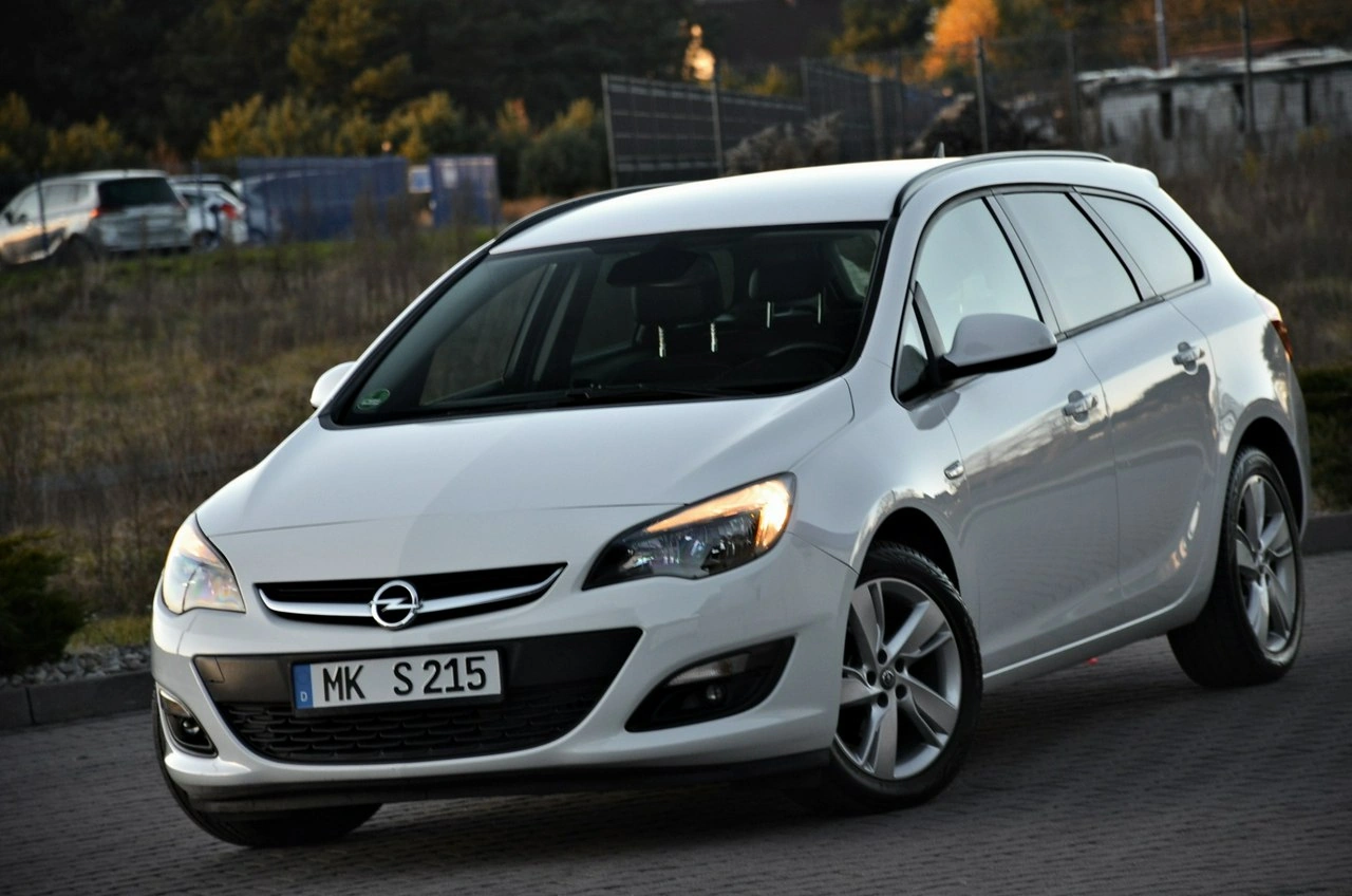 Opel Astra - Zdjęcie 3