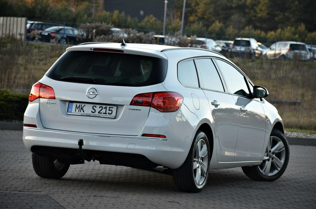 Opel Astra - Zdjęcie 8