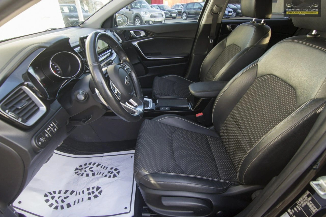 Kia Ceed - Zdjęcie 12