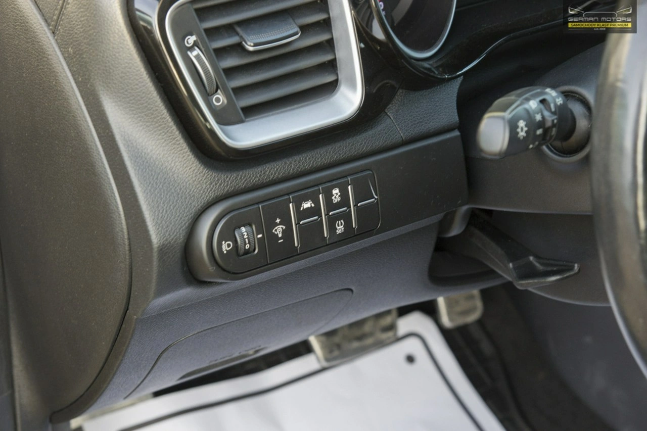 Kia Ceed - Zdjęcie 24