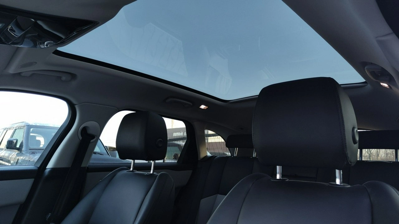 Land Rover Range Rover Velar - Zdjęcie 28