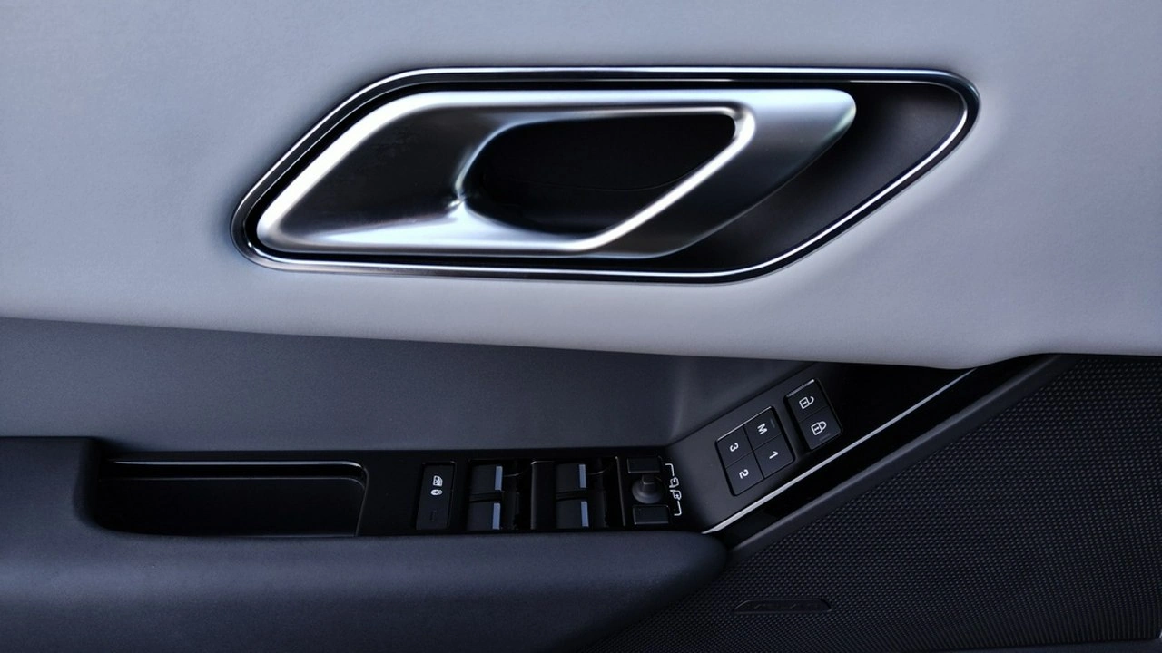 Land Rover Range Rover Velar - Zdjęcie 8