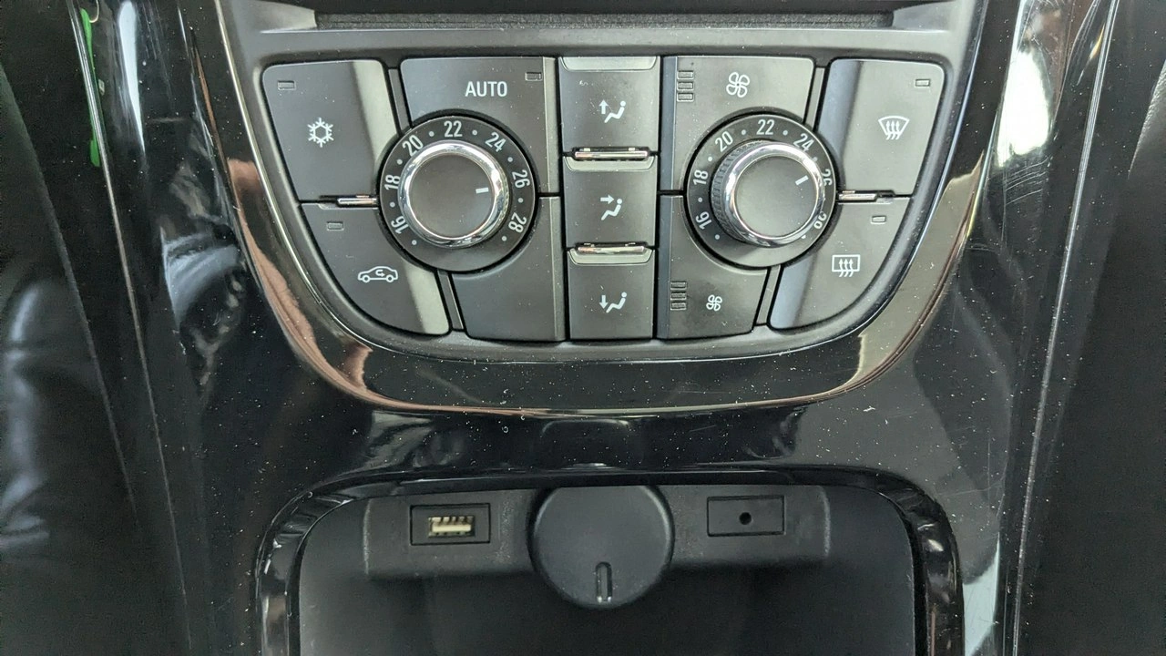 Opel Astra - Zdjęcie 22