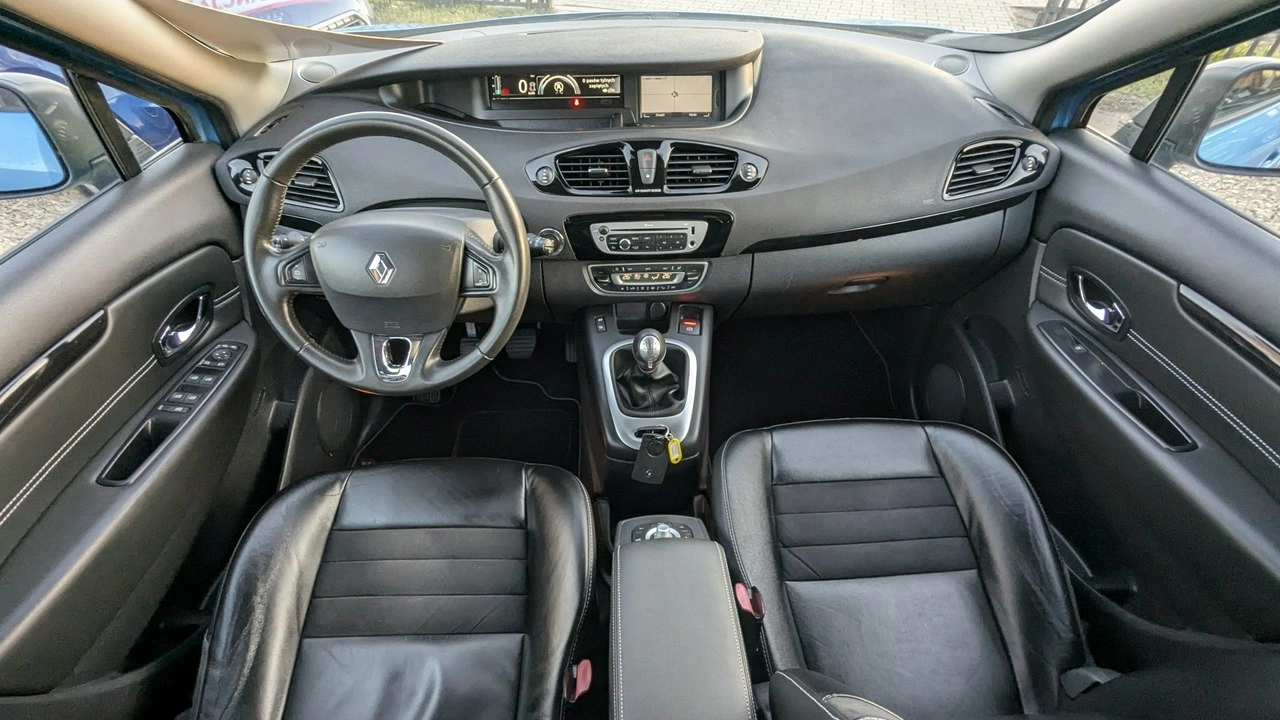 Renault Scenic - Zdjęcie 17