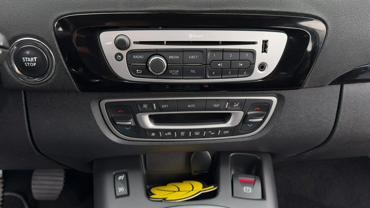 Renault Scenic - Zdjęcie 21