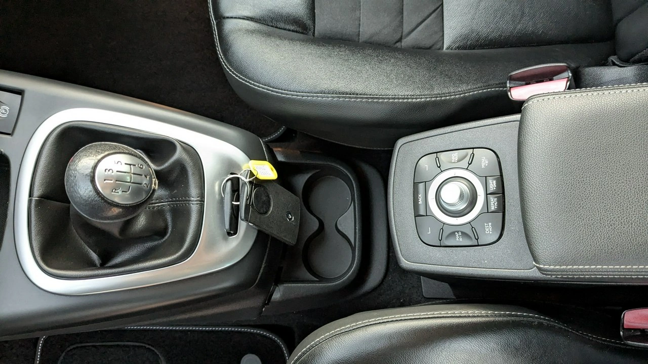 Renault Scenic - Zdjęcie 23