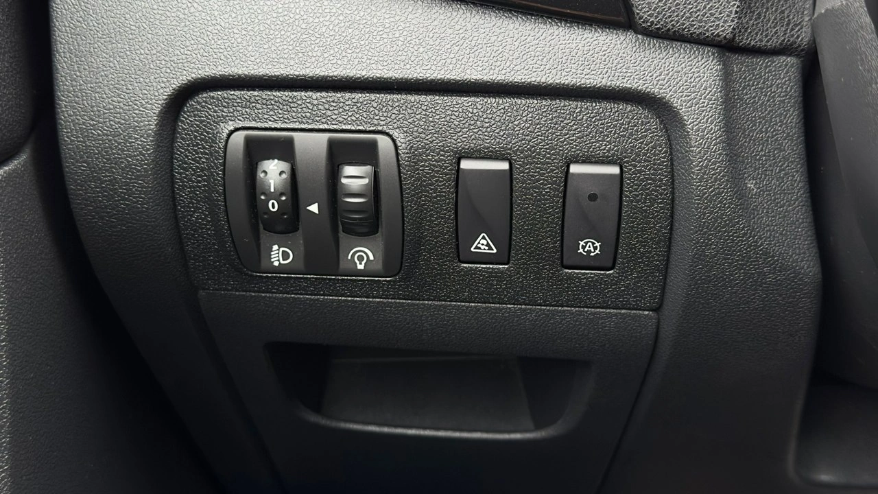 Renault Scenic - Zdjęcie 24