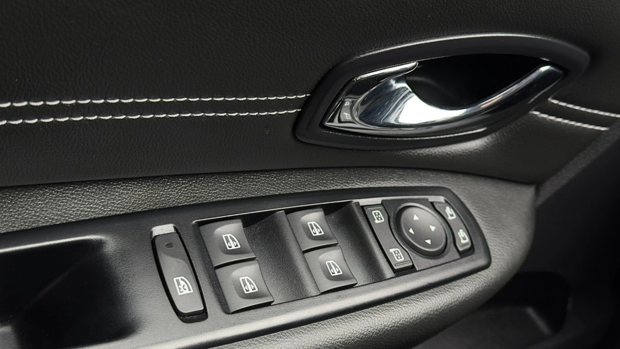 Renault Scenic - Zdjęcie 26