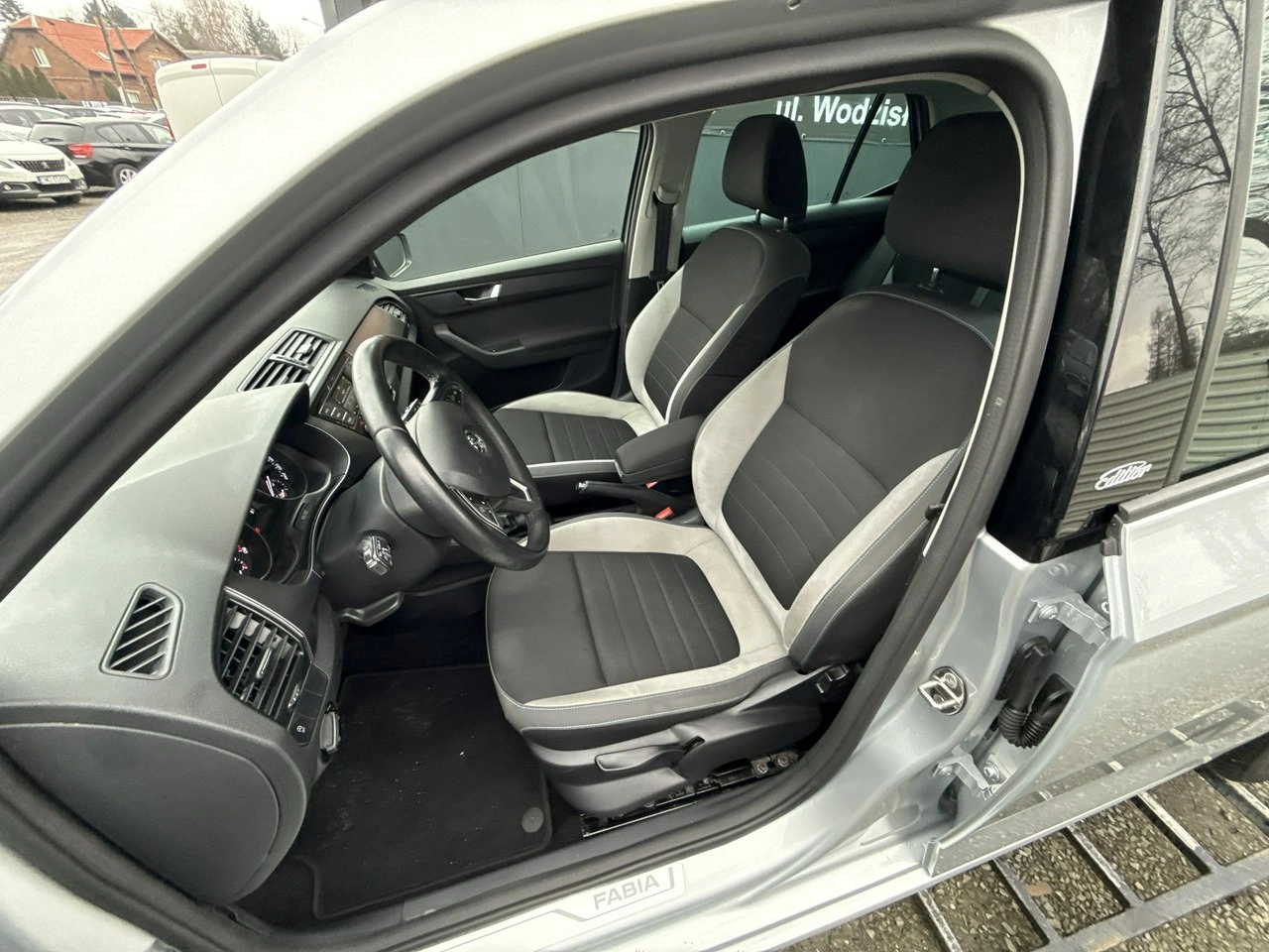 Skoda Fabia - Zdjęcie 16