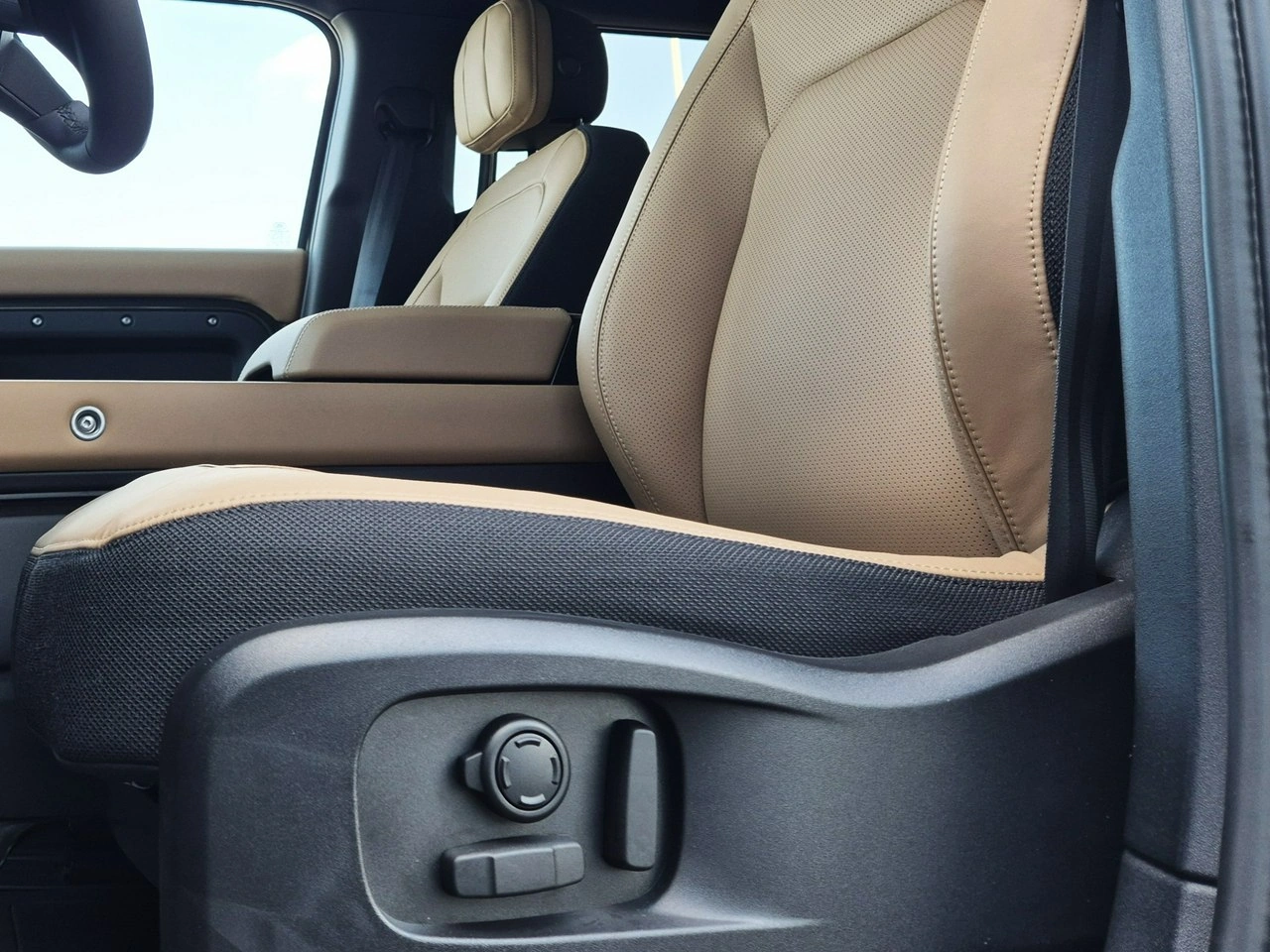 Land Rover Defender - Zdjęcie 24