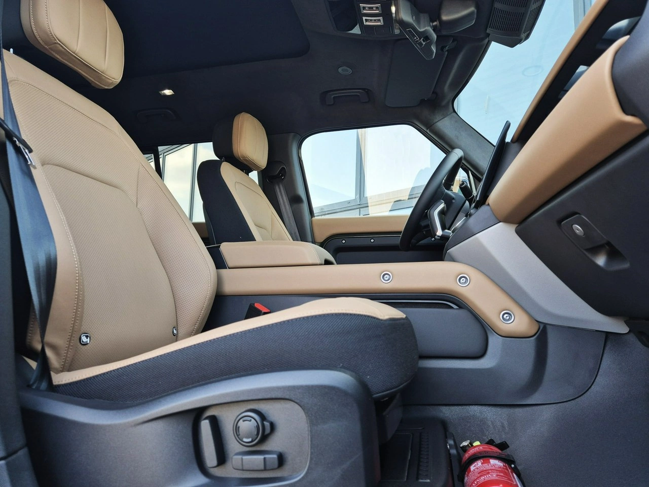 Land Rover Defender - Zdjęcie 25