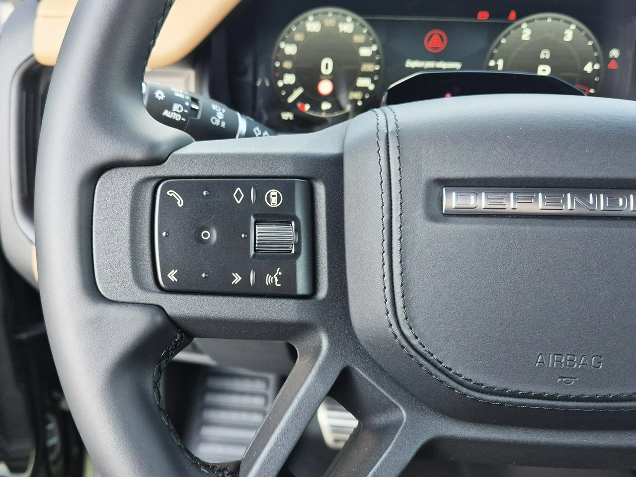 Land Rover Defender - Zdjęcie 32