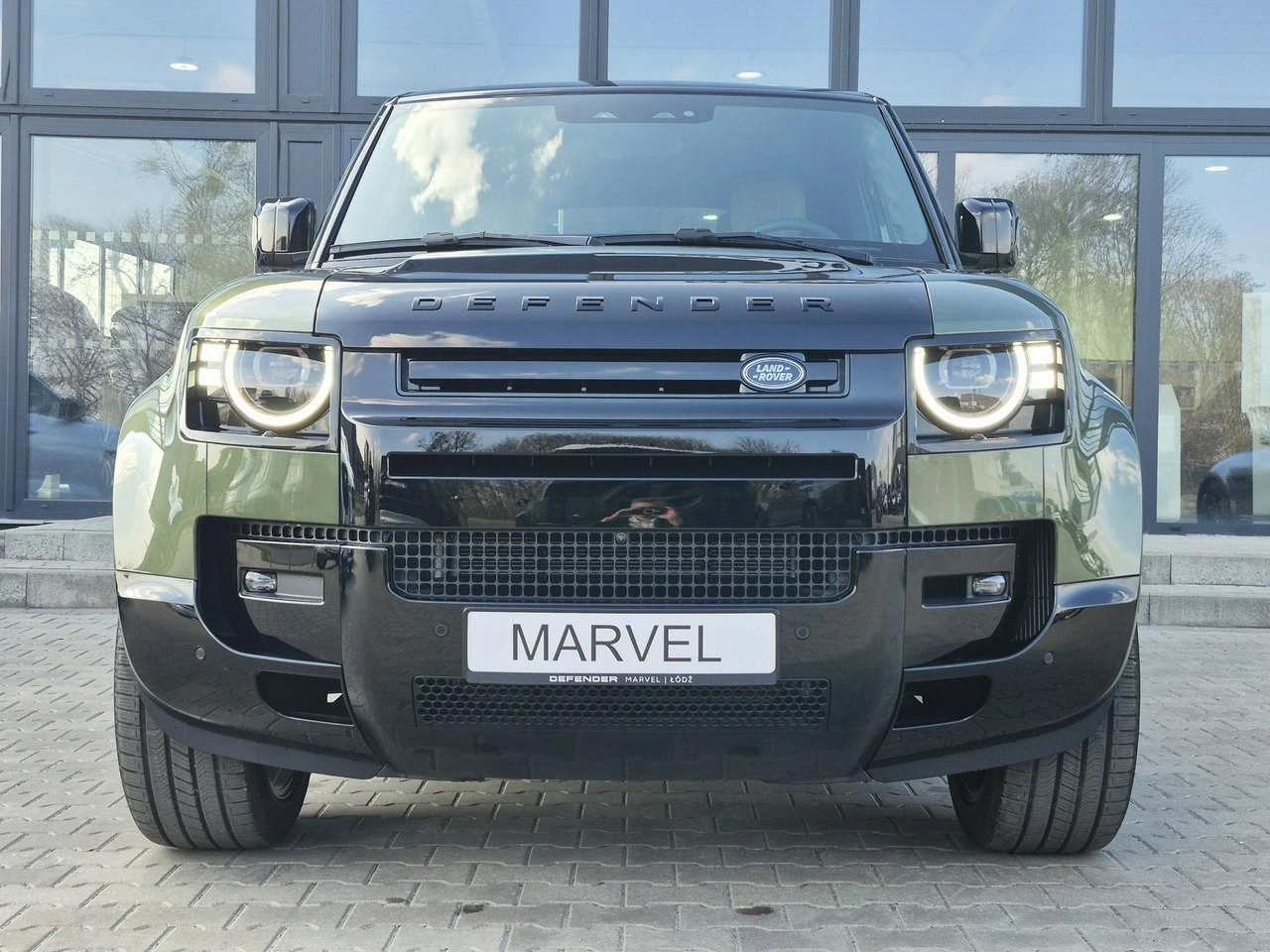 Land Rover Defender - Zdjęcie 2