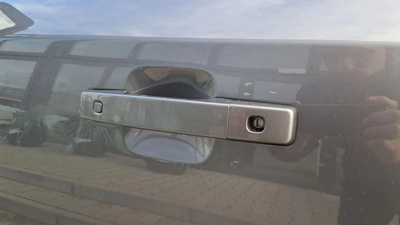 Land Rover Defender - Zdjęcie 11