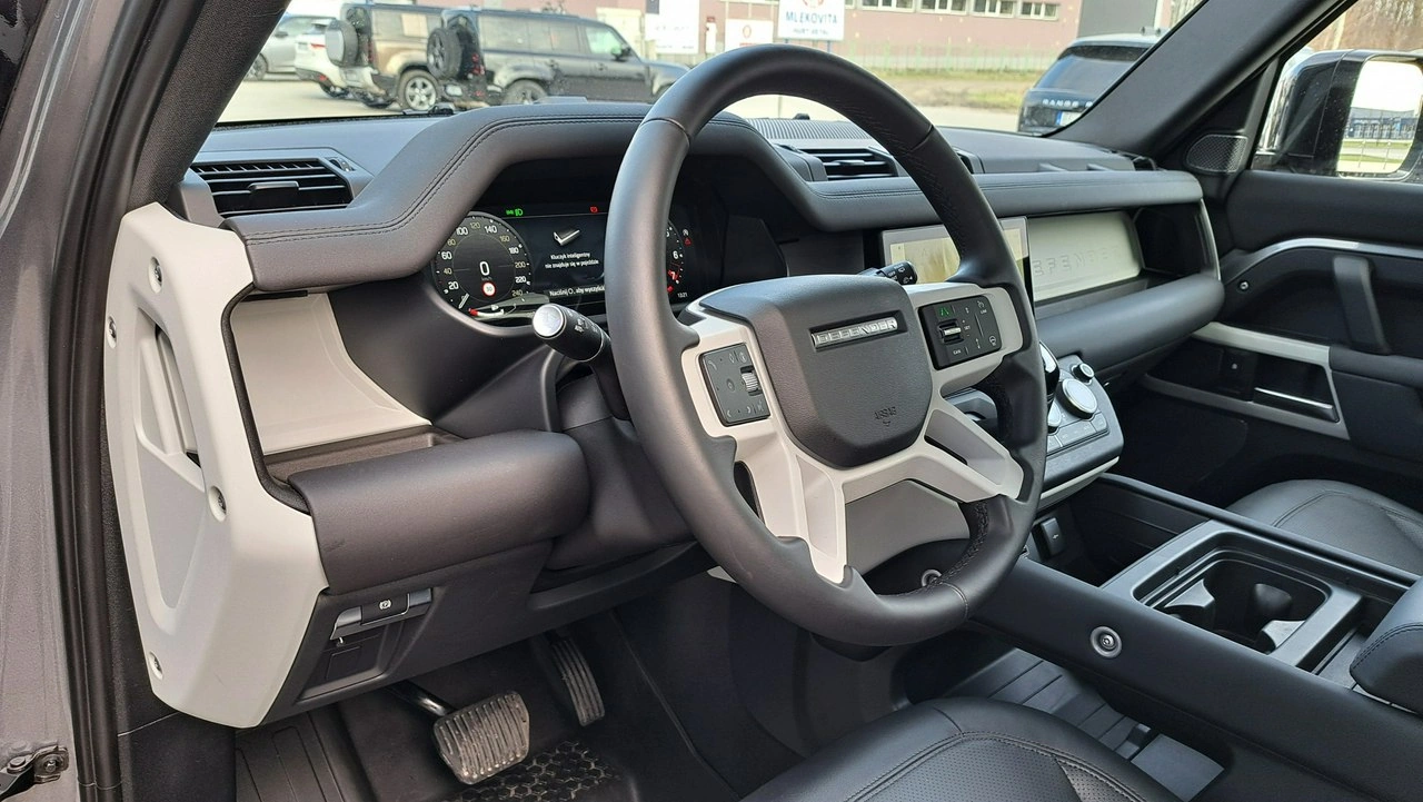 Land Rover Defender - Zdjęcie 17