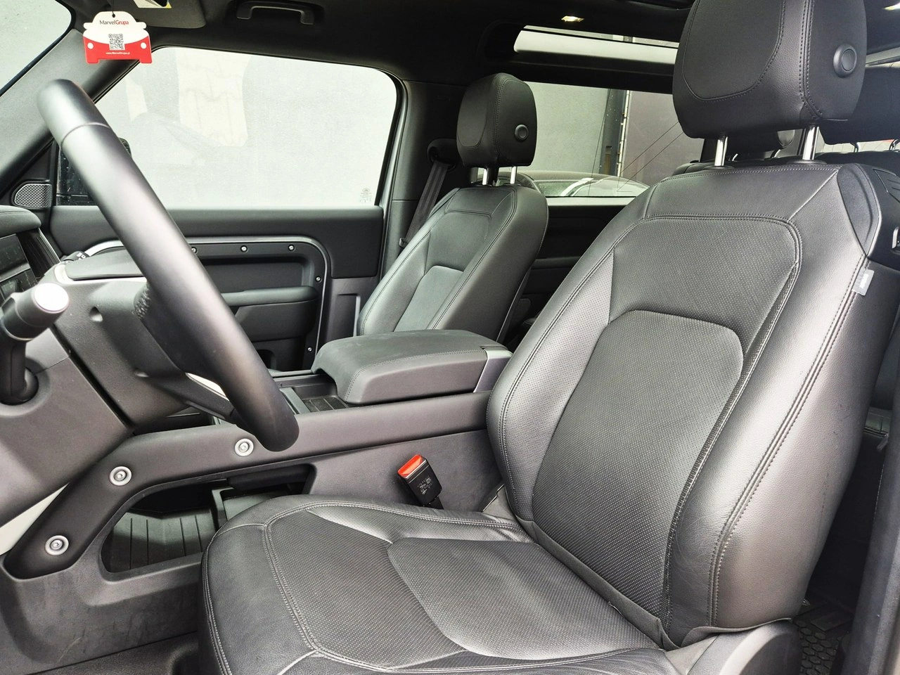 Land Rover Defender - Zdjęcie 18