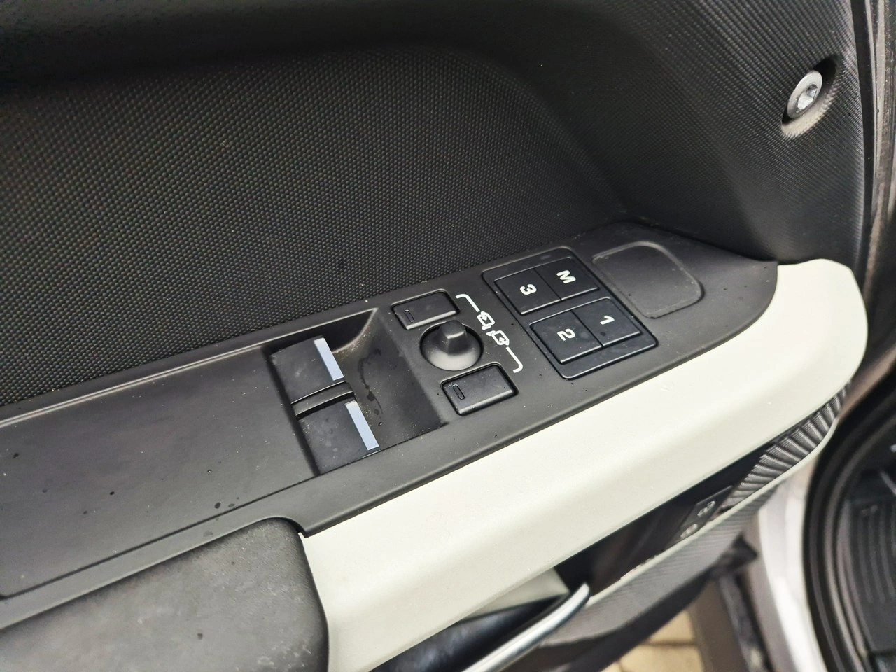 Land Rover Defender - Zdjęcie 20