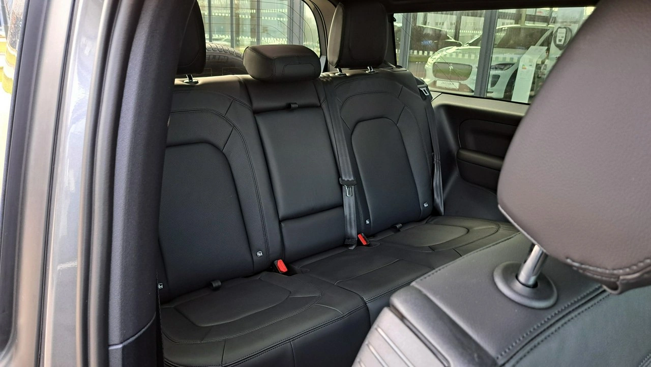 Land Rover Defender - Zdjęcie 21