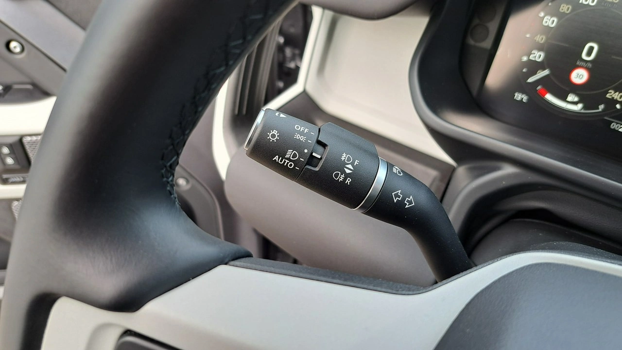 Land Rover Defender - Zdjęcie 25