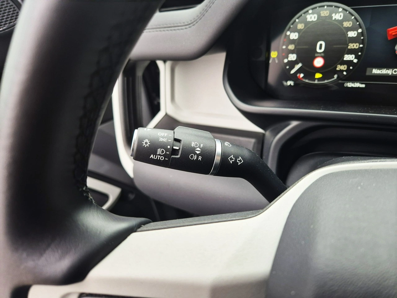 Land Rover Defender - Zdjęcie 27