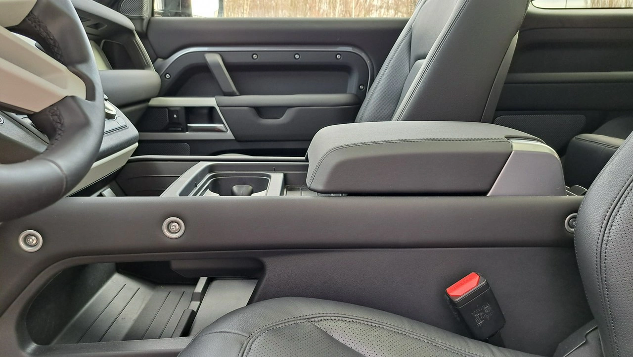 Land Rover Defender - Zdjęcie 31