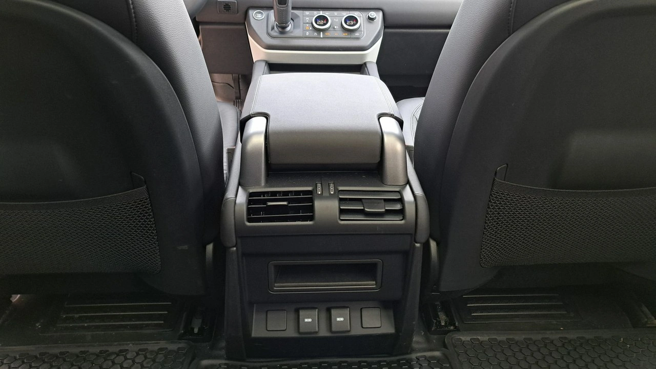 Land Rover Defender - Zdjęcie 32
