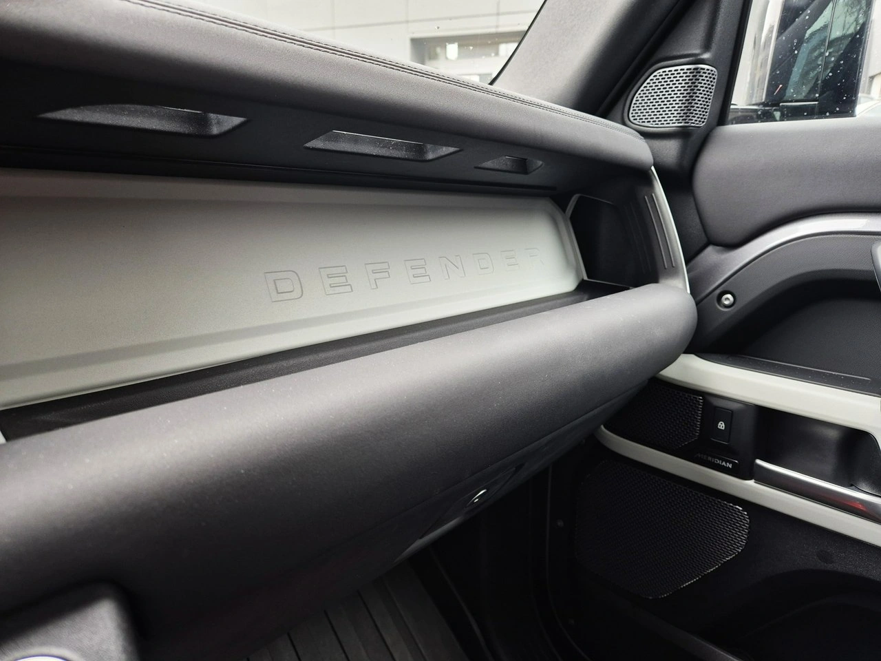 Land Rover Defender - Zdjęcie 33