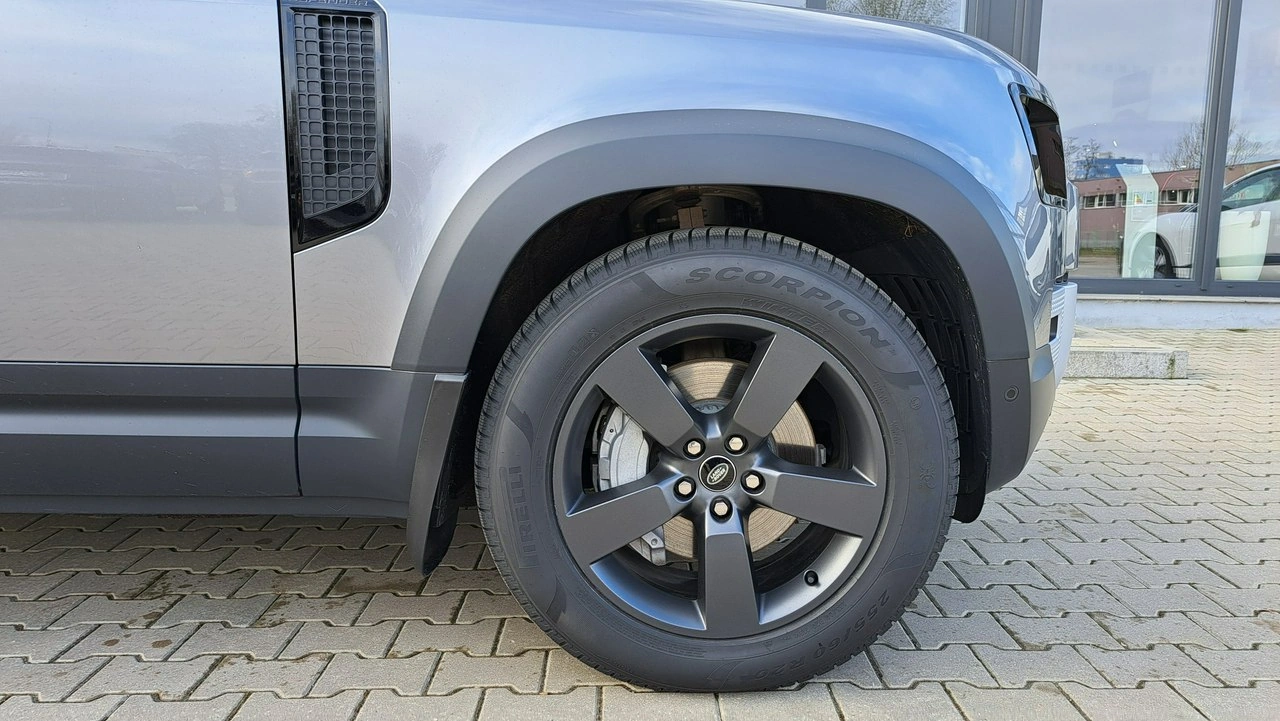 Land Rover Defender - Zdjęcie 8