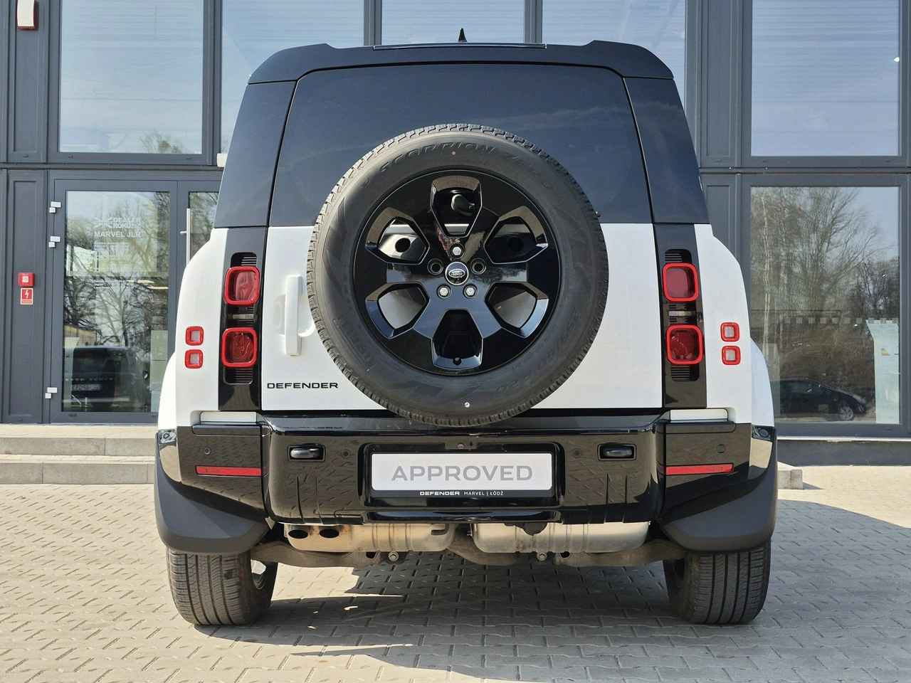 Land Rover Defender - Zdjęcie 10