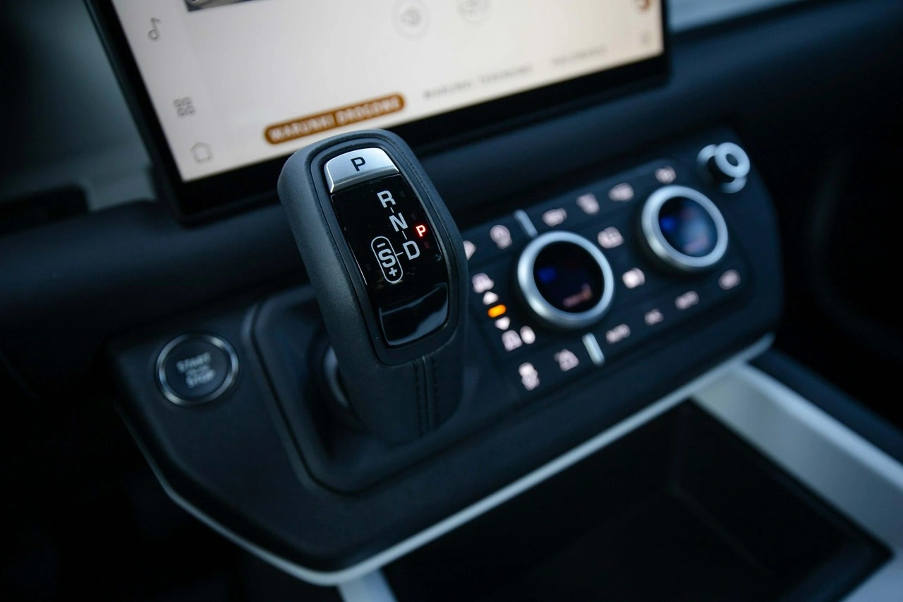 Land Rover Defender - Zdjęcie 22